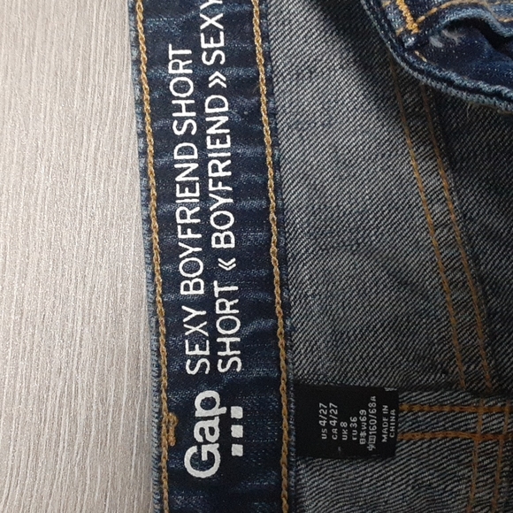 Gap Sexy Boyfriend Short - Picture 5 of 10